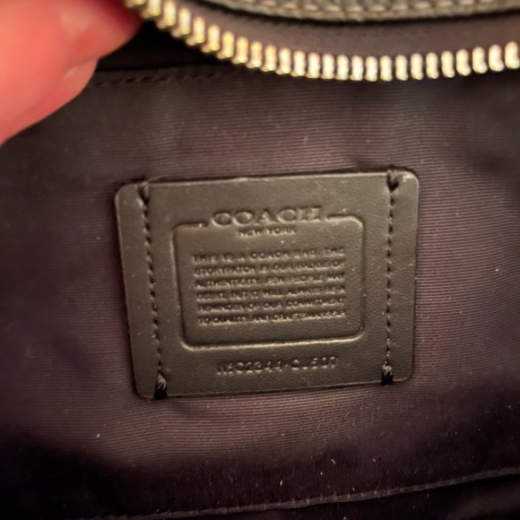 Coach Black Leather crossbody/Belt/Bum bag - Picture 3 of 9